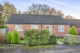 3 bedroom Bungalow f...